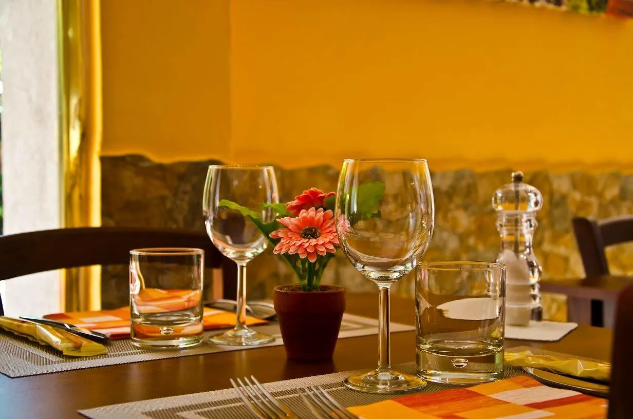 Hotel Rosengarden Pietra Ligure